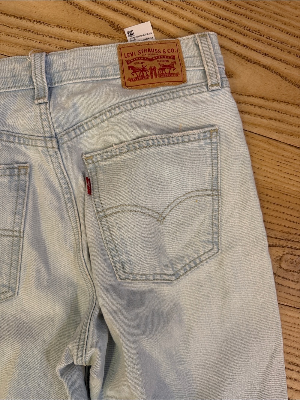 Levi’s Low Pro Straight light wash jeans women’s size 25 distressed - Picture 5 of 5